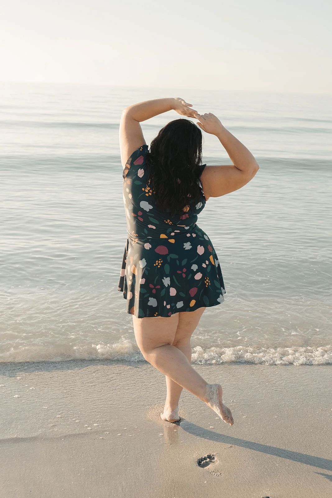 Agnie – Ruffled swimsuit with bust support
