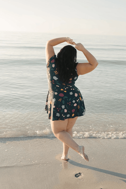 Agnie – Ruffled swimsuit with bust support