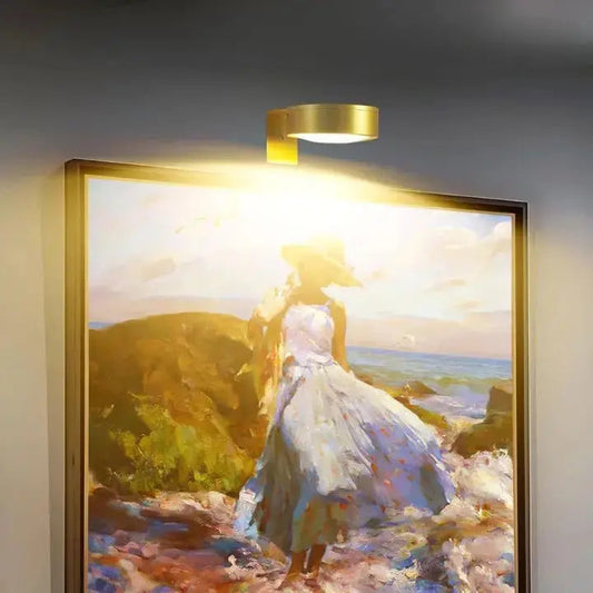 1+1 Free | Magnetic LED picture light – your works perfectly staged