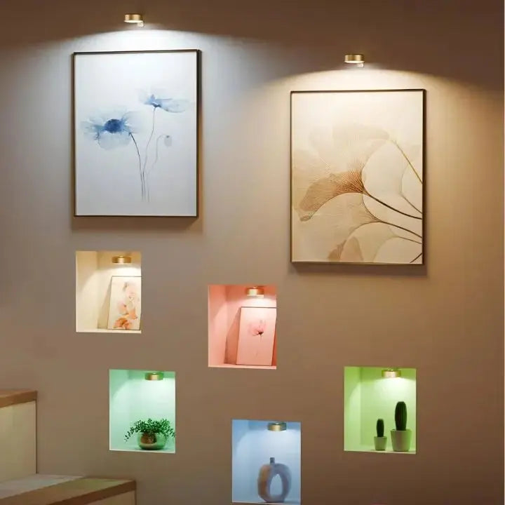 1+1 Free | Magnetic LED picture light – your works perfectly staged