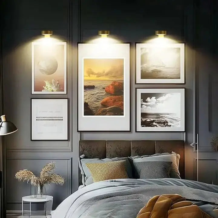 1+1 Free | Magnetic LED picture light – your works perfectly staged