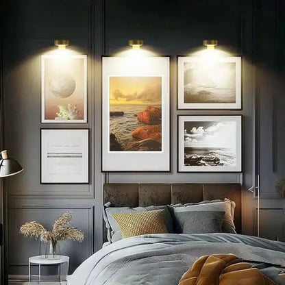 1+1 Free | Magnetic LED picture light – your works perfectly staged